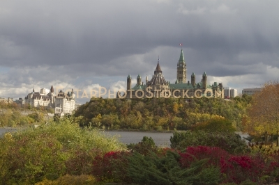 Parliament building fall view from bike part gatineau side of the river view from museum of civilisation